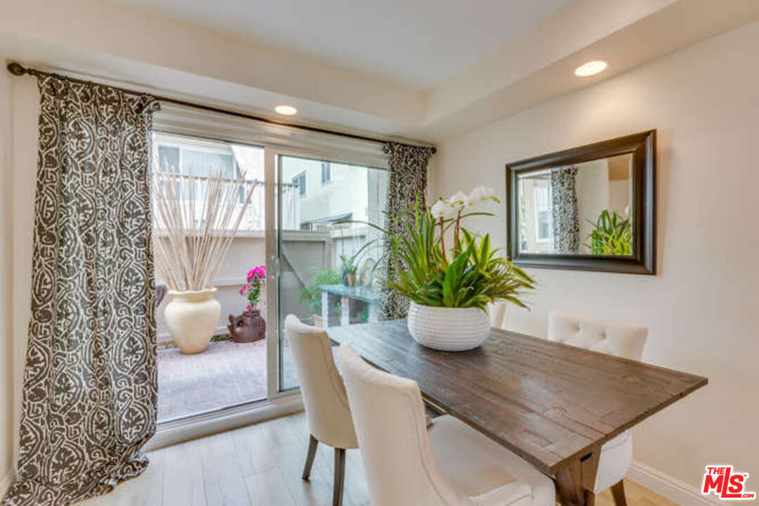 8025 Redlands Street, Unit 15 Playa del Rey, CA 90293 - Photo 33 of 40