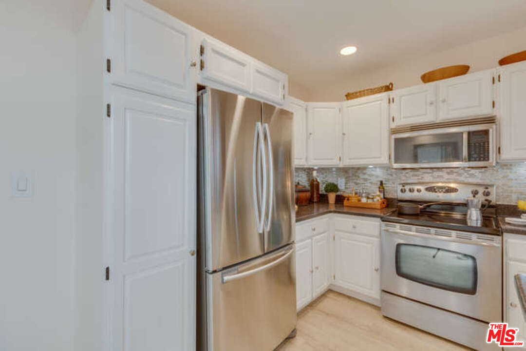 8025 Redlands Street, Unit 15 Playa del Rey, CA 90293 - Photo 36 of 40