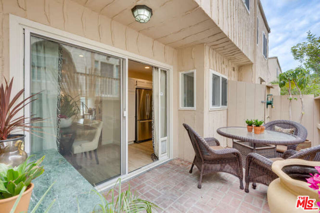 8025 Redlands Street, Unit 15 Playa del Rey, CA 90293 - Photo 9 of 40
