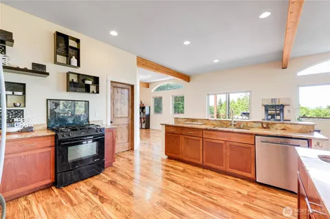 $925,000 | 83 Octopus Court, Quilcene, WA 98376