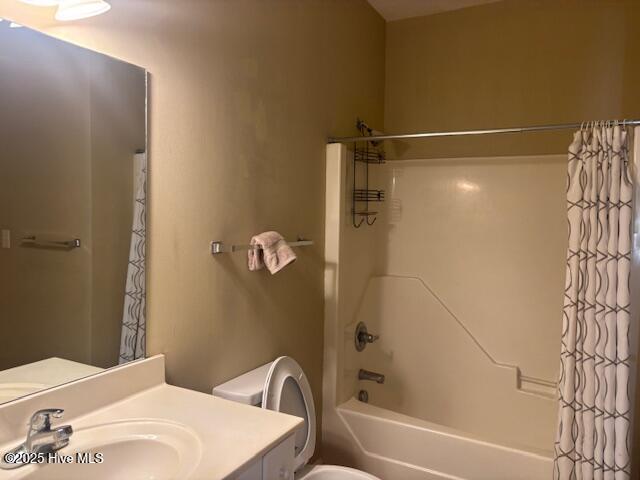 100 Lighthouse Lane, Unit C1 Cedar Point, NC 28584 - Photo 14 of 19 2nd Bathroom_2