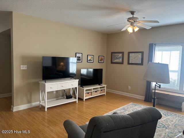 100 Lighthouse Lane, Unit C1 Cedar Point, NC 28584 - Photo 17 of 19 Living room