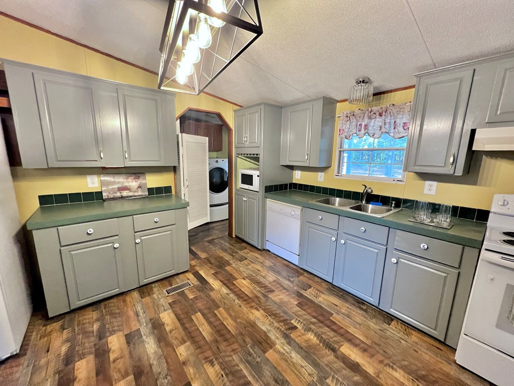 1958 Jeffords Road Lamar, SC 29069 - Photo 16 of 52 Gallery Image 16