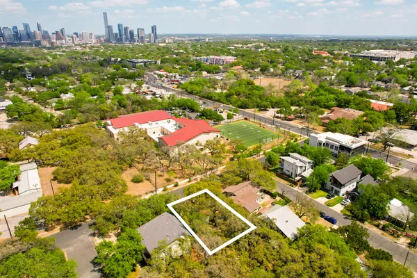 $515,777 | 703 Herndon Lane, Austin, TX 78704
