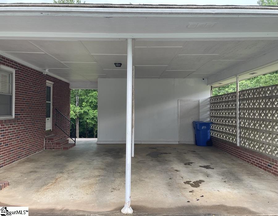 25 Yown Road Greenville, SC 29611 - Photo 4 of 19 Gallery Image 4