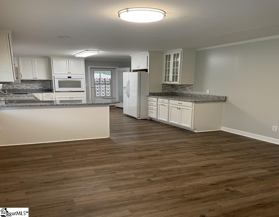 25 Yown Road Greenville, SC 29611 - Photo 7 of 19 Gallery Image 7
