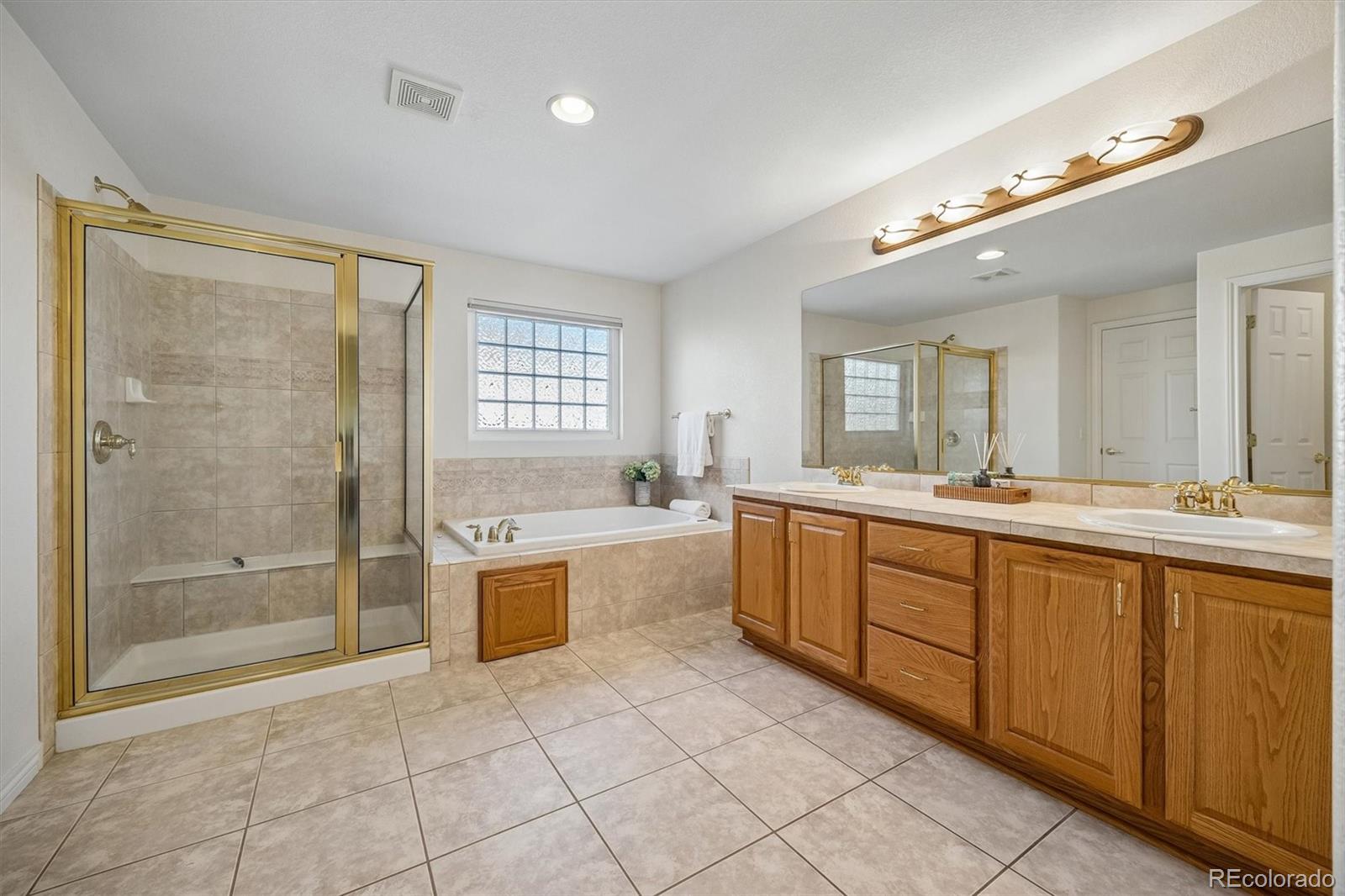 6578 South Rifle Way Aurora, CO 80016 - Photo 21 of 50