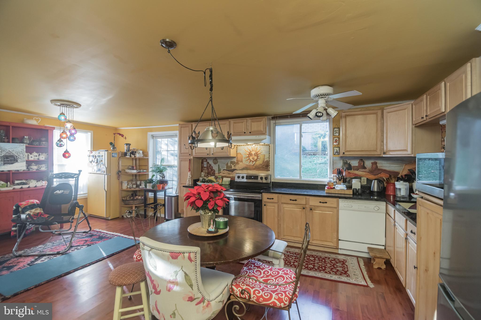 3416 Fox Mill Road Oakton, VA 22124 - Photo 9 of 24