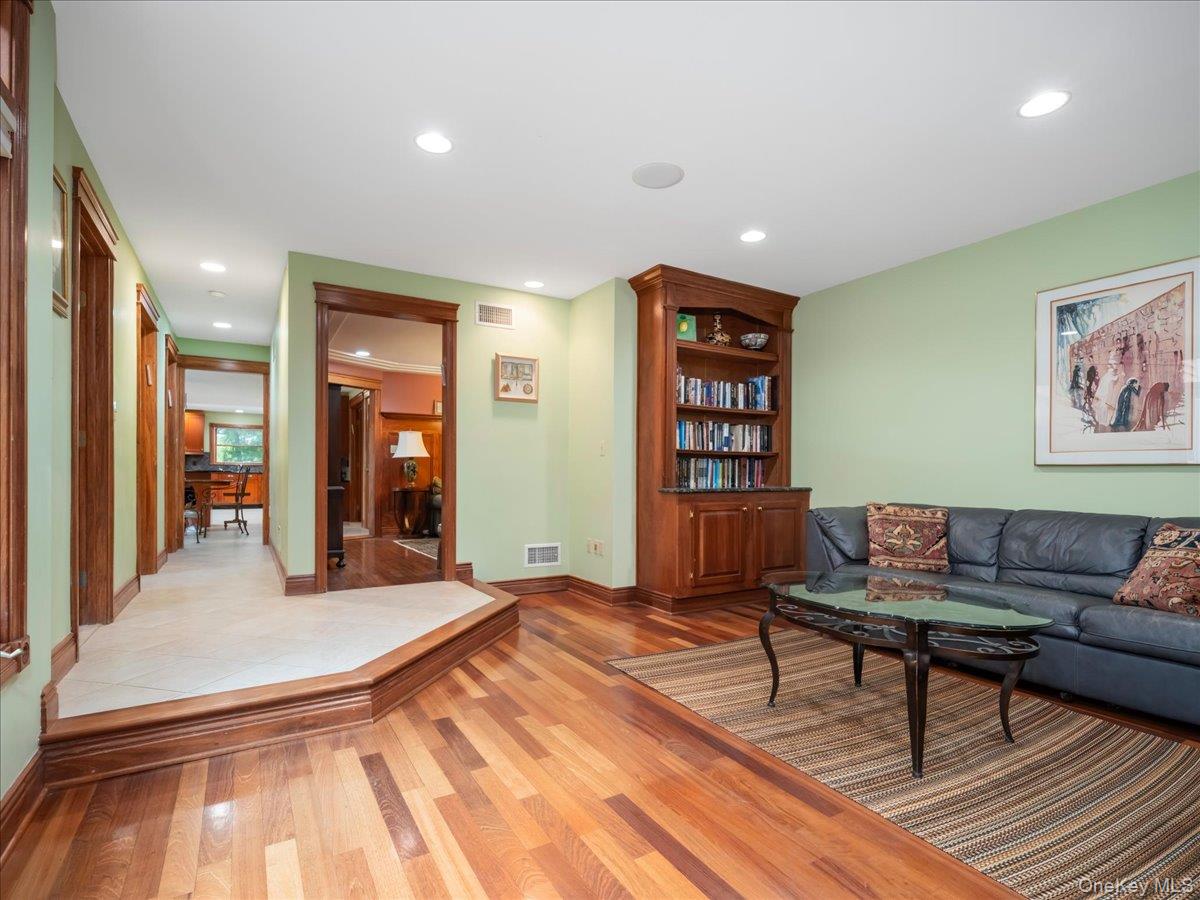 10 Rockingham Road Spring Valley, NY 10977 - Photo 20 of 48