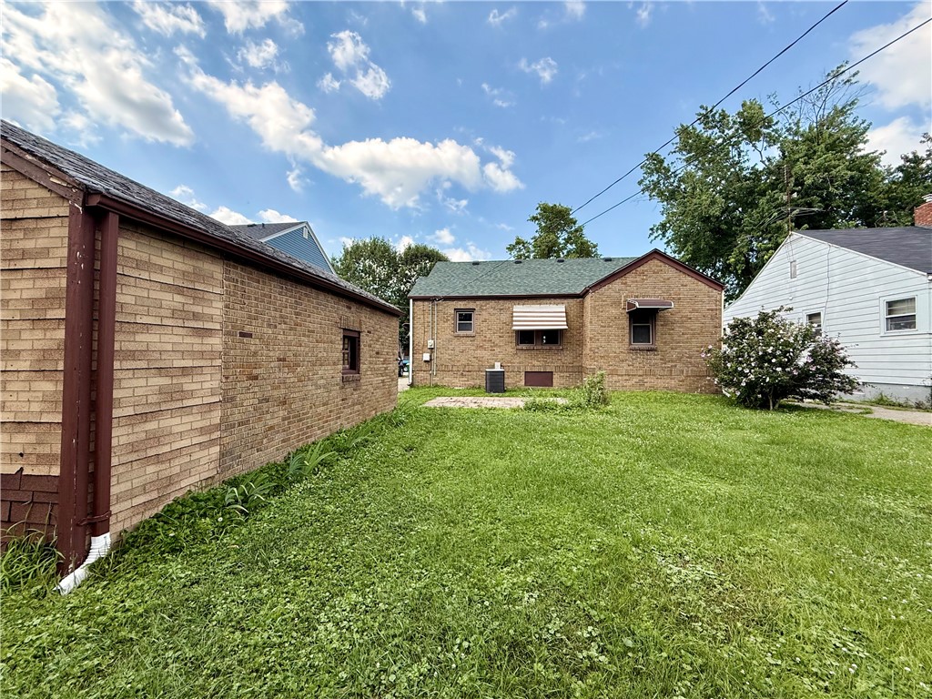 245 East Pierson Avenue Decatur, IL 62526 - Photo 24 of 27