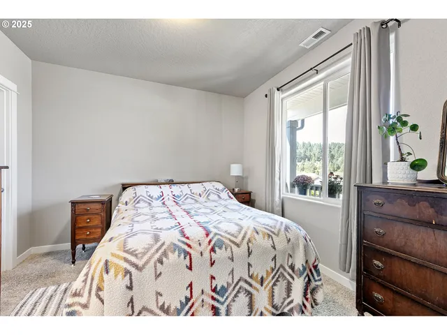 $519,950 | 228 Rockcrest Drive, Lowell, OR 97452