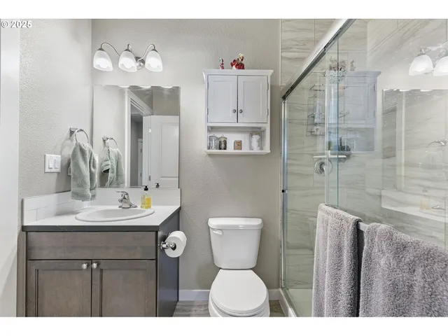 $519,950 | 228 Rockcrest Drive, Lowell, OR 97452