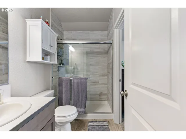 $519,950 | 228 Rockcrest Drive, Lowell, OR 97452