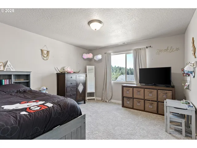 $519,950 | 228 Rockcrest Drive, Lowell, OR 97452