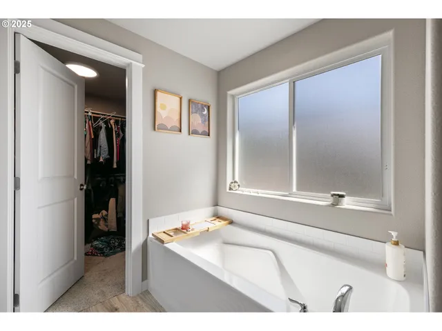 $519,950 | 228 Rockcrest Drive, Lowell, OR 97452