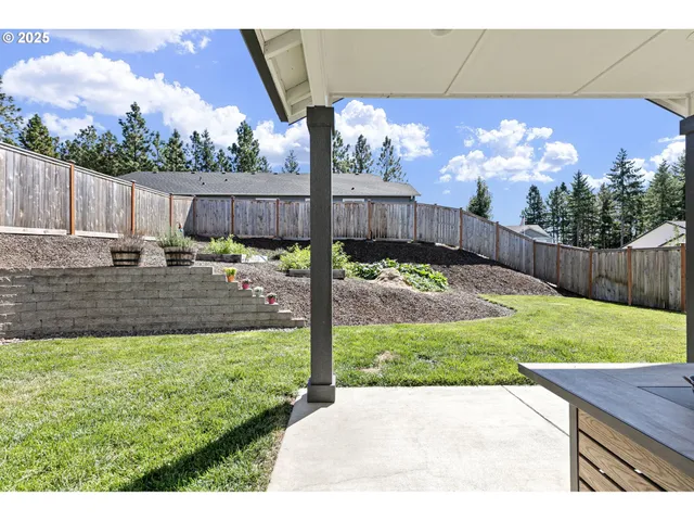 $519,950 | 228 Rockcrest Drive, Lowell, OR 97452
