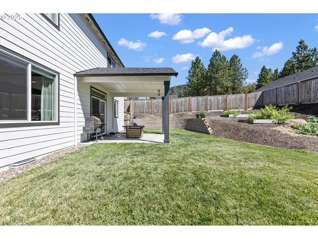 $519,950 | 228 Rockcrest Drive, Lowell, OR 97452