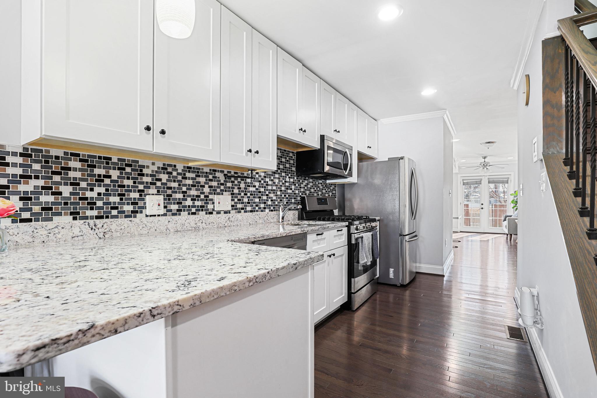 2933 Fait Avenue Baltimore, MD 21224 - Photo 6 of 36