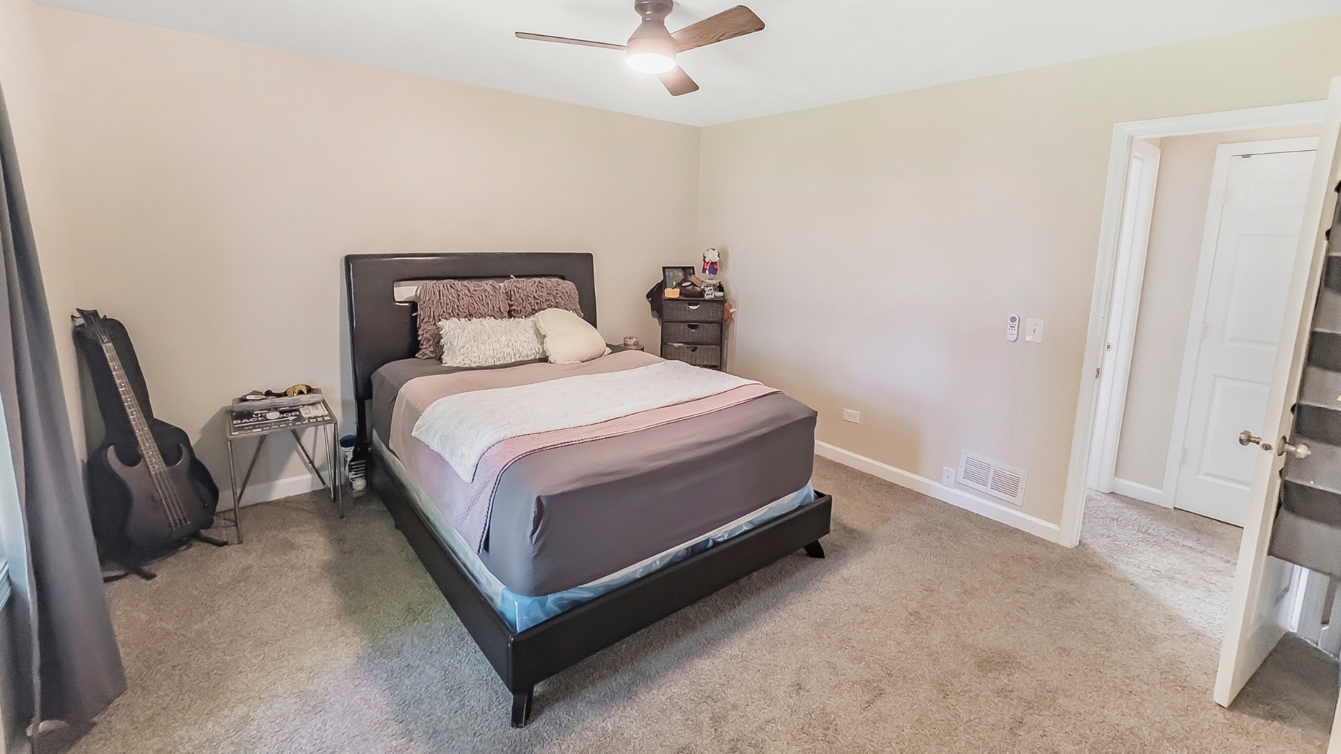 529 White Birch Road Lindenhurst, IL 60046 - Photo 14 of 38 Gallery Image 14