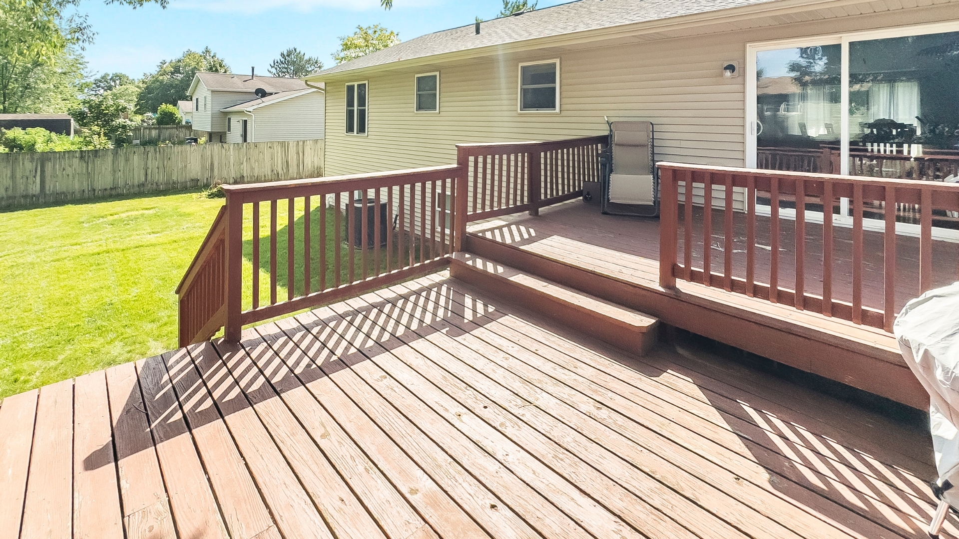 529 White Birch Road Lindenhurst, IL 60046 - Photo 34 of 38 Gallery Image 34