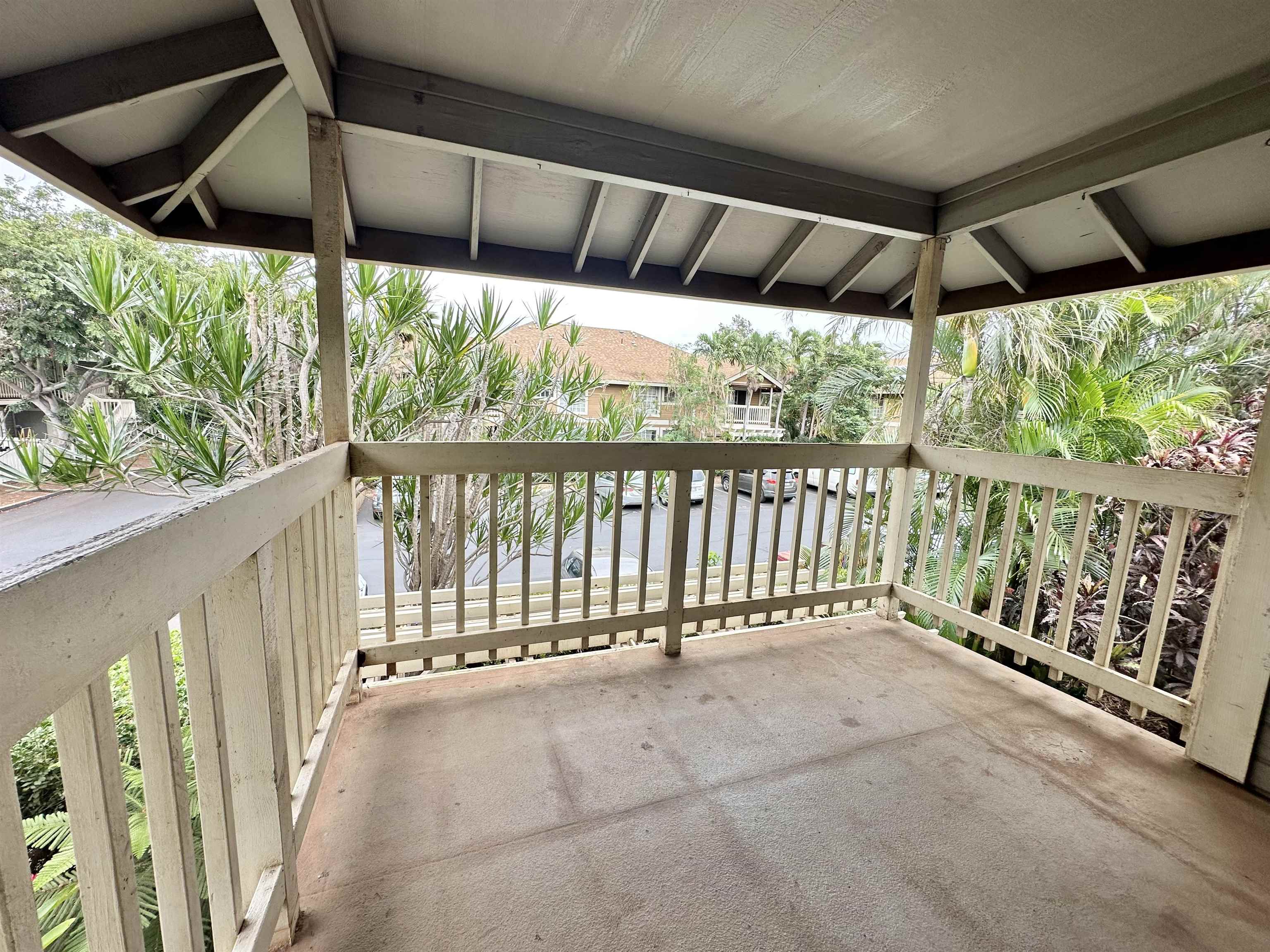 140 Uwapo Road, Unit 33201 Kihei, HI 96753 - Photo 5 of 13 a view of a porch