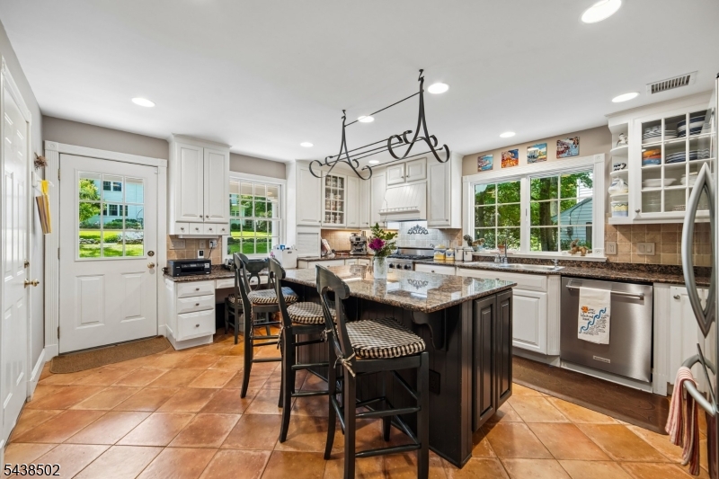 24 Canoe Brook Road Short Hills, NJ 07078 - Photo 7 of 42