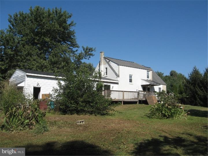 560 North Manor Road Elverson, PA 19520 - Photo 8 of 9 Exterior Back