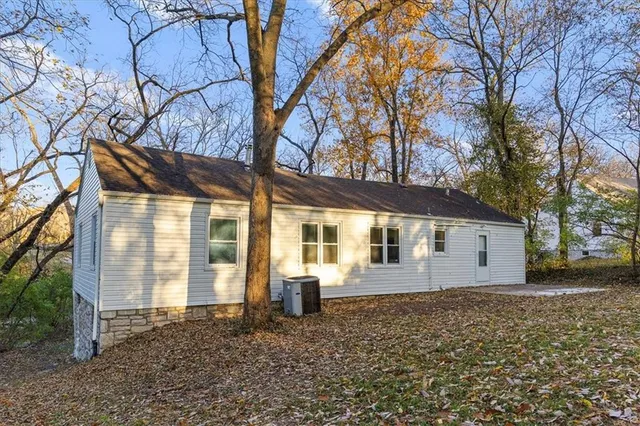 $249,000 | 7612 Sycamore Avenue, Kansas City, MO 64138