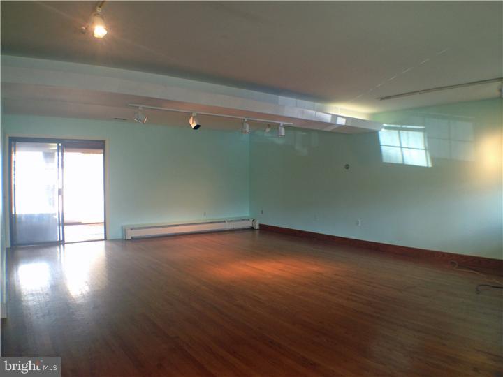 512 Scott Road Perkasie, PA 18944 - Photo 8 of 21 Gallery Image 8