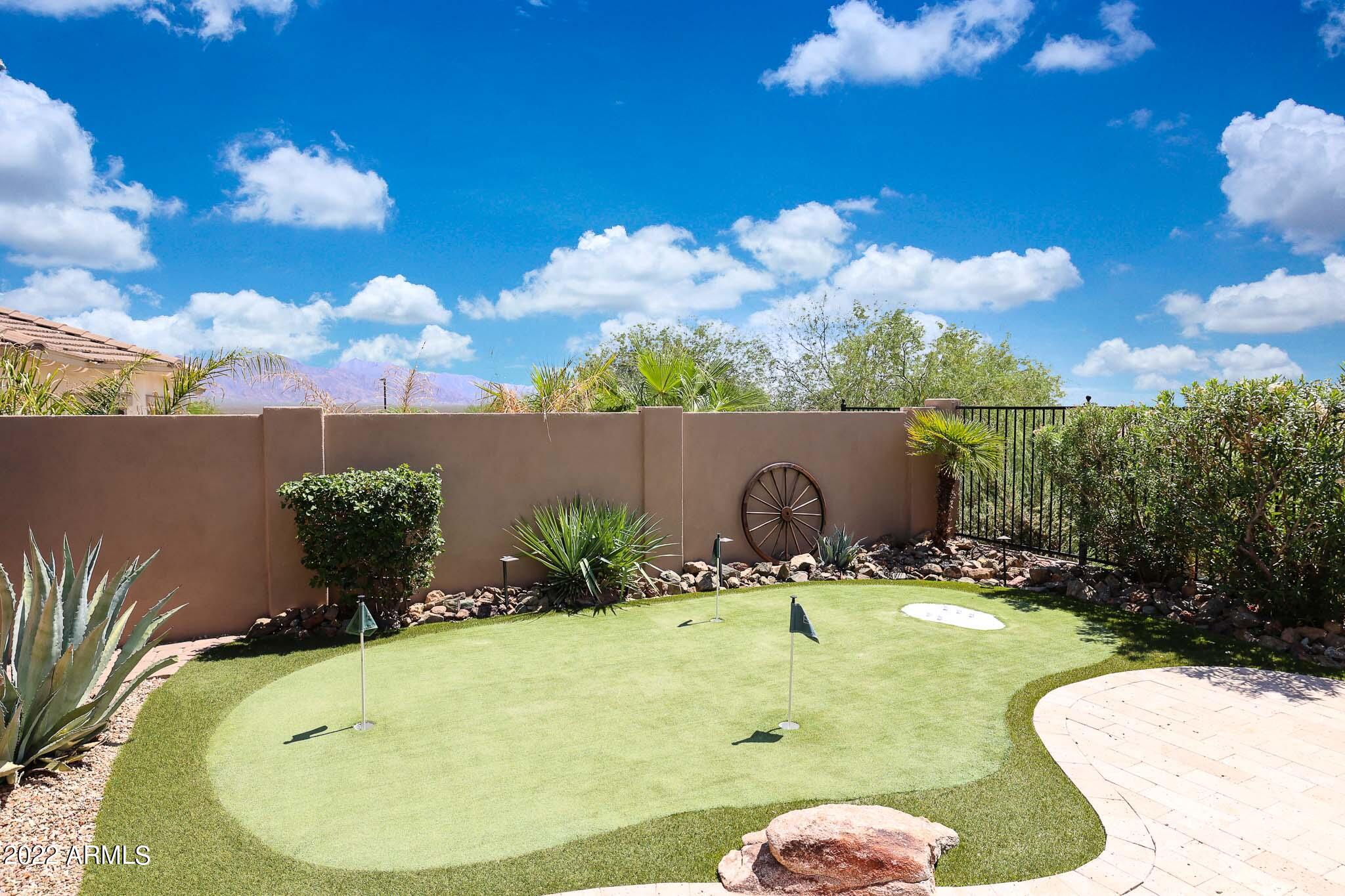 18333 West Desert Trumpet Road Goodyear, AZ 85338 - Photo 66 of 124 Putting Green