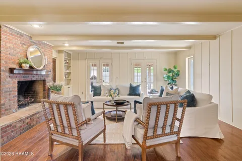 $570,000 | 106 Teche Drive, Lafayette, LA 70503
