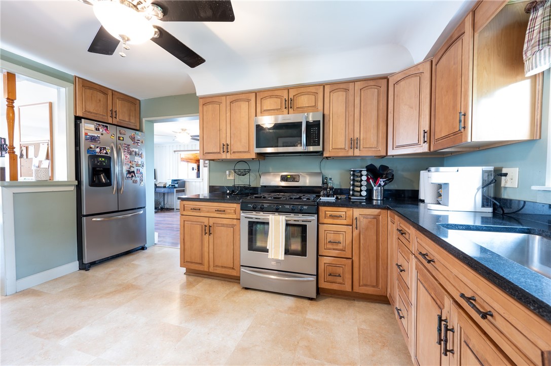292 Bertenshaw Road Woonsocket, RI 02895 - Photo 8 of 20