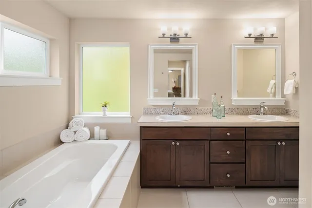 $924,999 | 6509 128th Place Southwest, Edmonds, WA 98026