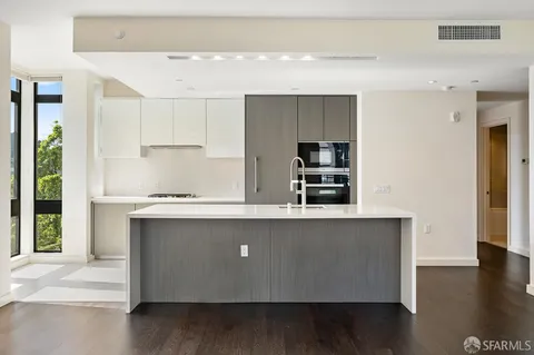 $1,895,000 | 1601 Larkin Street, Unit 302, San Francisco, CA 94109