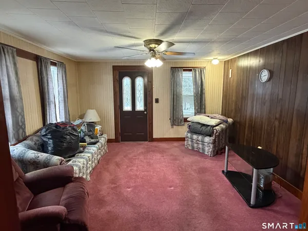 $279,900 | 58 Killingly Avenue, Putnam, CT 06260