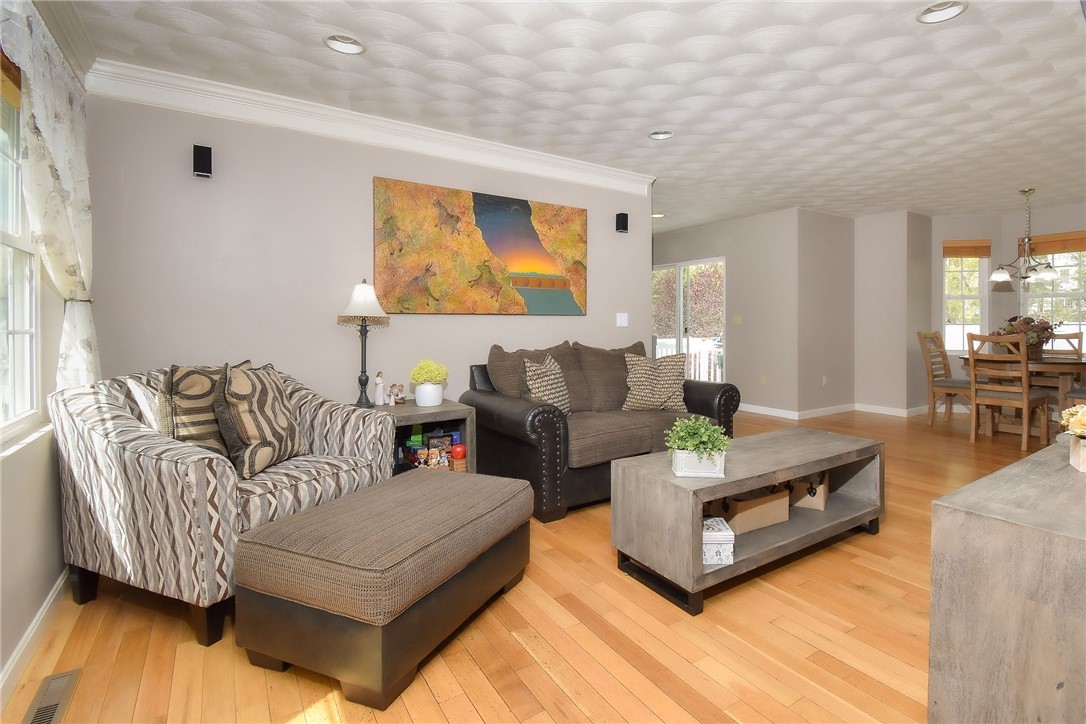 39 Hornbeam Road Coventry, RI 02816 - Photo 13 of 37