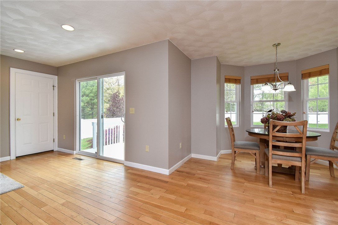 39 Hornbeam Road Coventry, RI 02816 - Photo 14 of 37