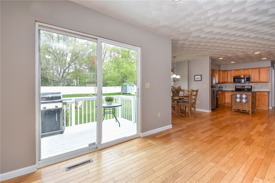 39 Hornbeam Road Coventry, RI 02816 - Photo 15 of 37