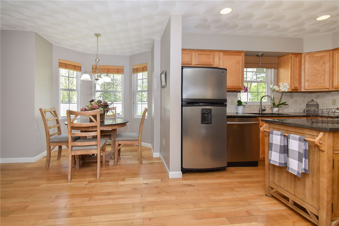 39 Hornbeam Road Coventry, RI 02816 - Photo 10 of 37