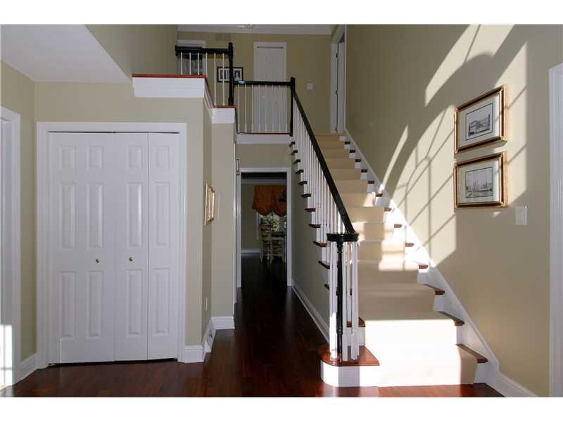 196 Pinkerton Road Wexford, PA 15090 - Photo 2 of 25 Entry/Foyer.
