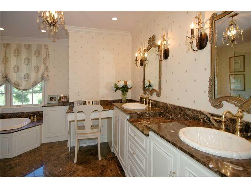196 Pinkerton Road Wexford, PA 15090 - Photo 14 of 25 Master Bath/Spa.