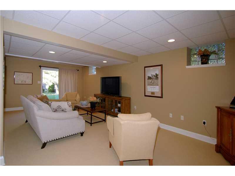 196 Pinkerton Road Wexford, PA 15090 - Photo 21 of 25 Den/Family/Great Room.