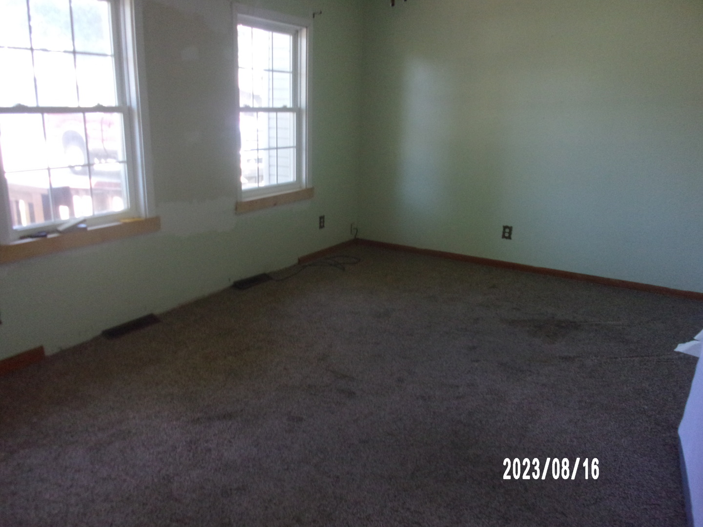 650 West Blue Street Sheldon, IL 60966 - Photo 12 of 12 an empty room with a window