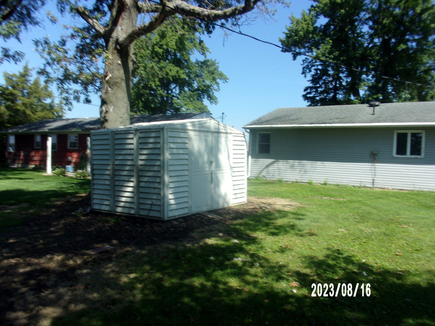 650 West Blue Street Sheldon, IL 60966 - Photo 5 of 12 a view of outdoor space and yard