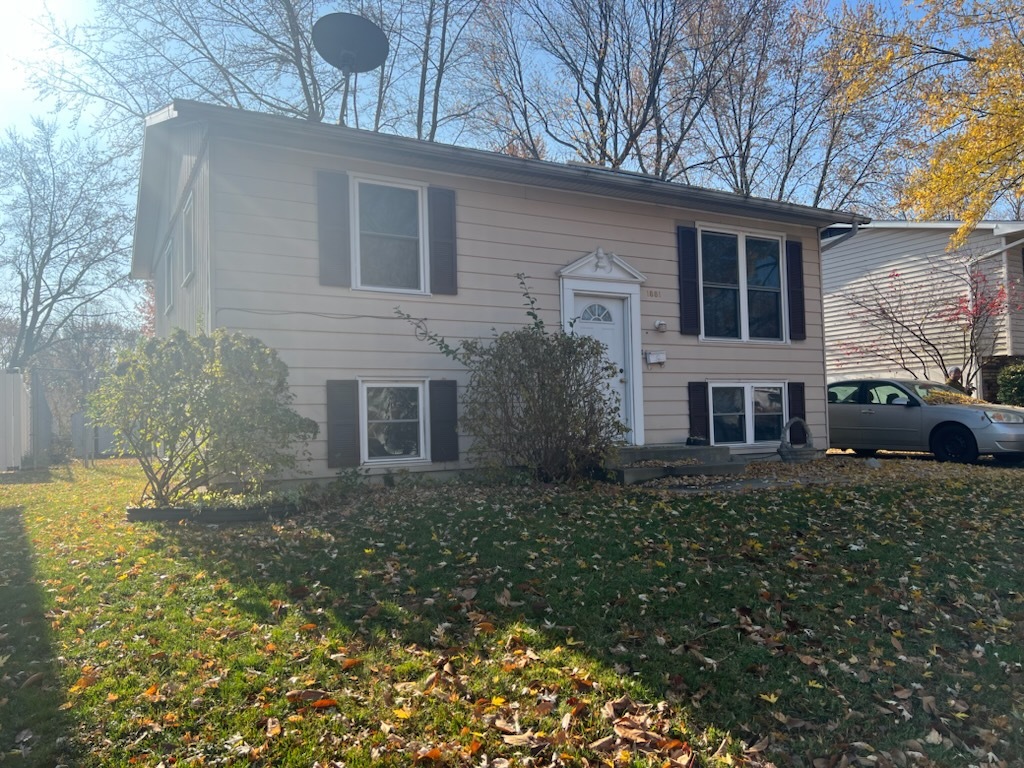 1881 King Arthur Drive Decatur, IL 62526 - Photo 1 of 1