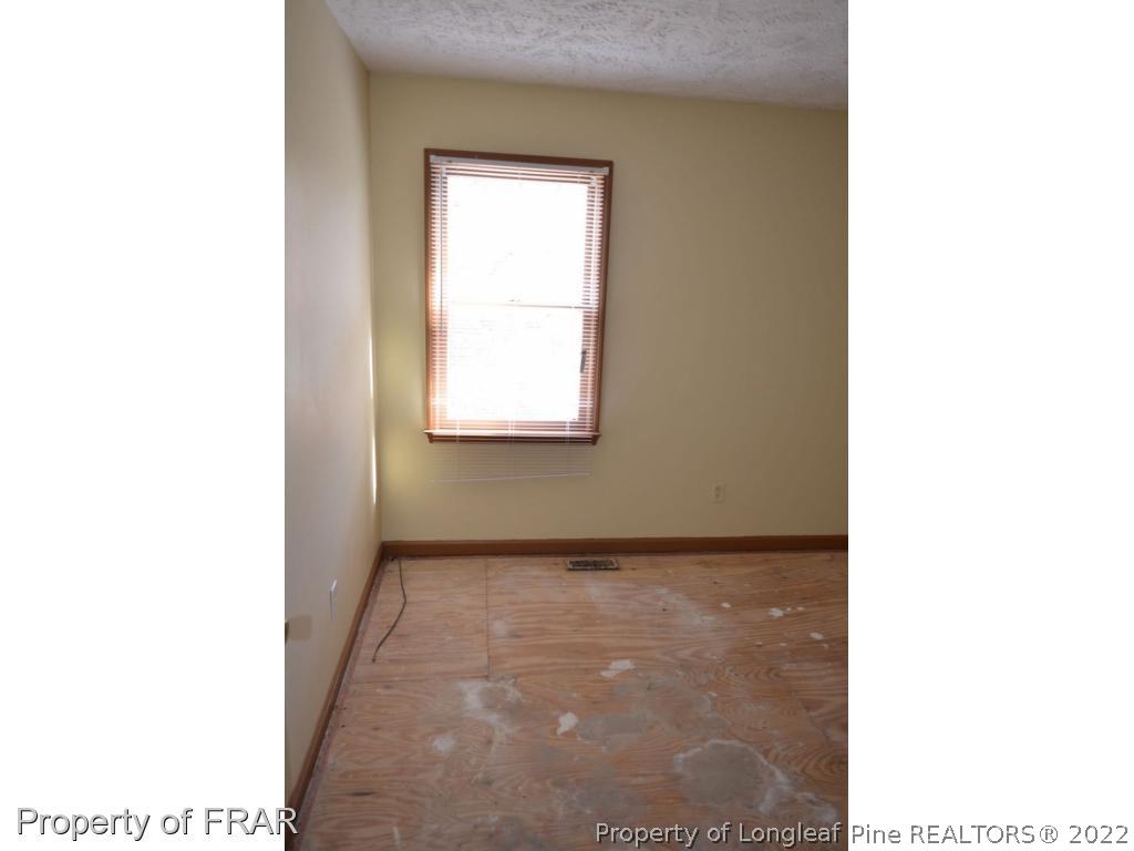 110 Bruce Lane Spring Lake, NC 28390 - Photo 15 of 21 a picture of a room