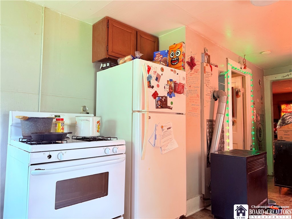 447 Hoyt Street Dunkirk, NY 14048 - Photo 15 of 23