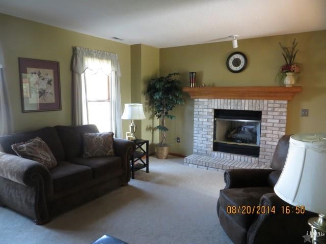 1948 Hawk Spring Court Huntington, IN 46750 - Photo 5 of 21 Gallery Image 5