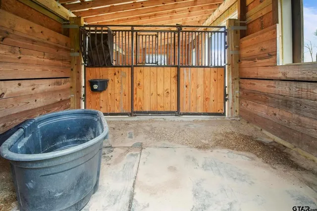 $750,000 | 20178 County Road 452, Mineola, TX 75773