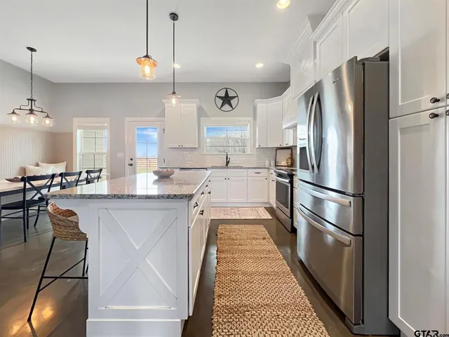 $750,000 | 20178 County Road 452, Mineola, TX 75773